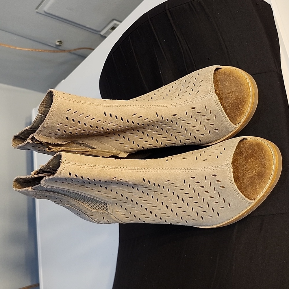Tom's boot Sandals, Size 8.5, 3" heel